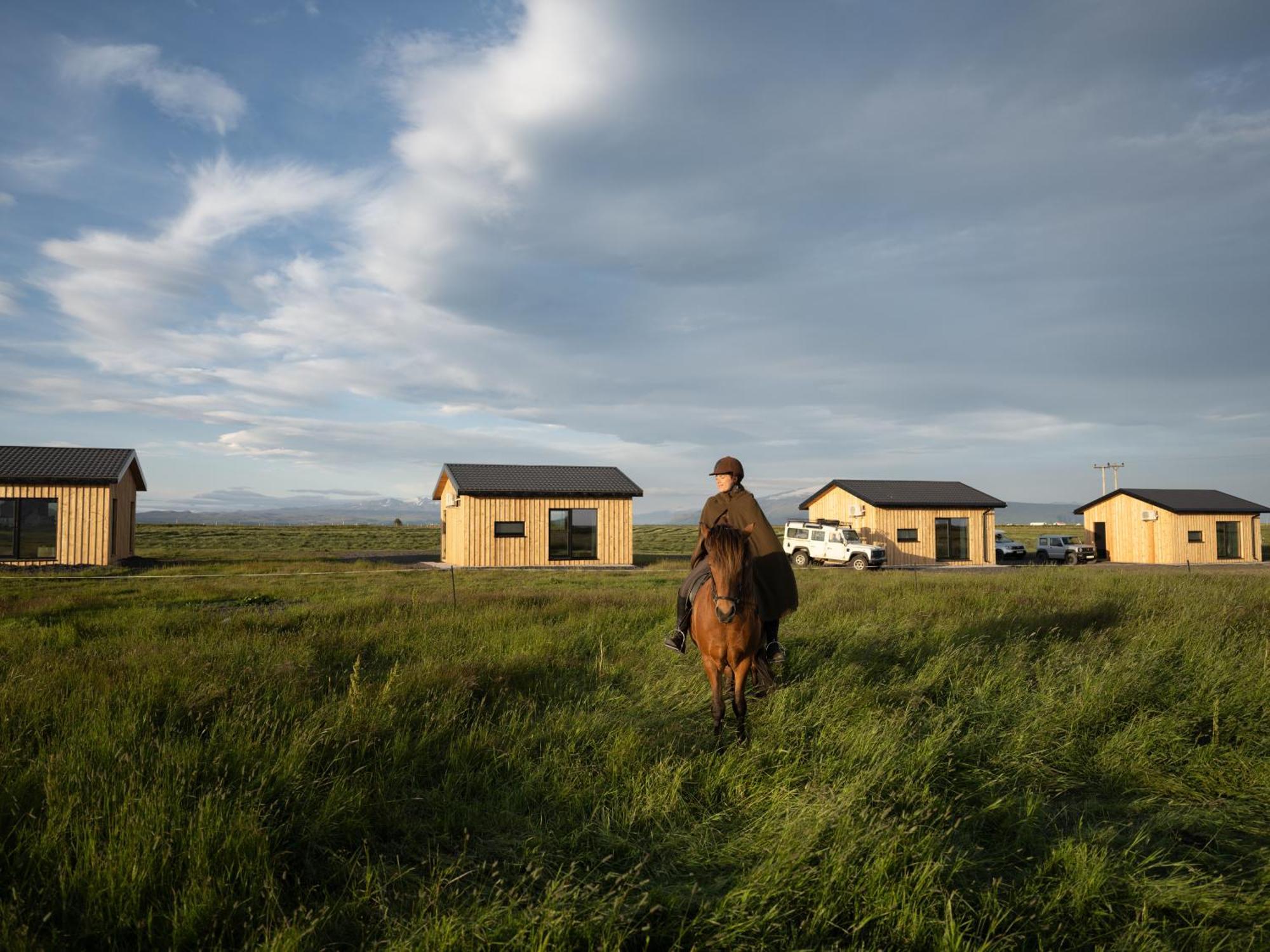 Апартаменты Sleeping With The Horses Хвольсвёдлюр Экстерьер фото