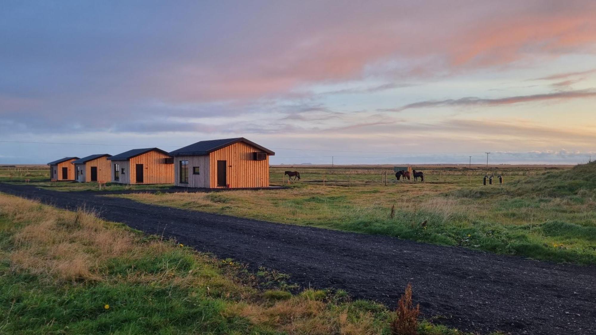 Апартаменты Sleeping With The Horses Хвольсвёдлюр Экстерьер фото
