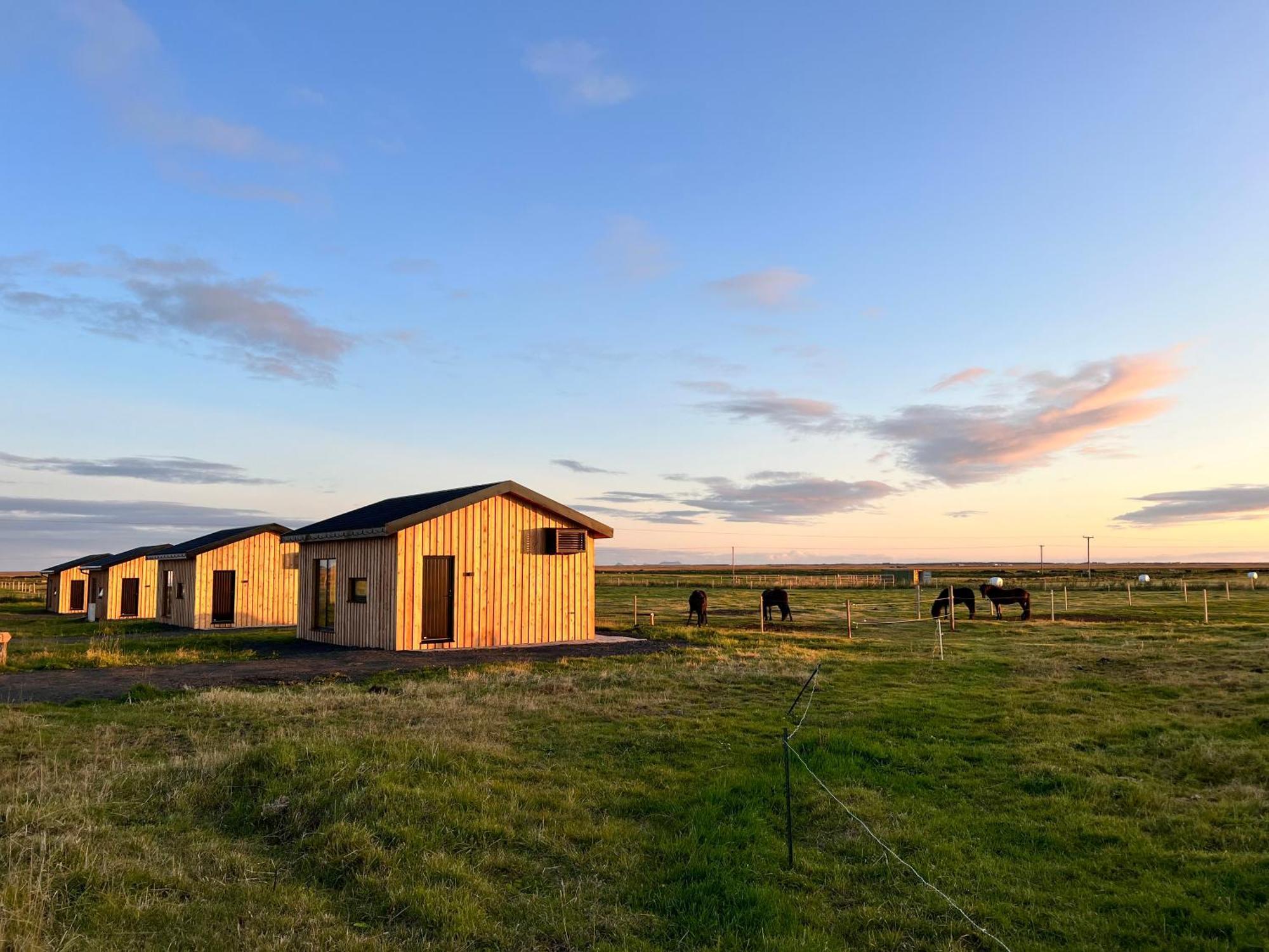 Апартаменты Sleeping With The Horses Хвольсвёдлюр Экстерьер фото